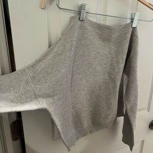 Hoodless cropped sweatshirt